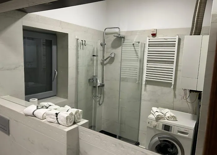 Nad Rzeka Xl Luxury شقة